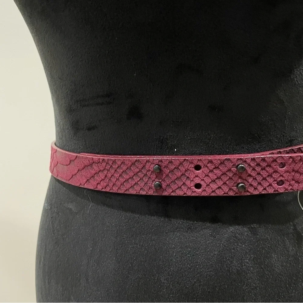 Nanette Lepore Purple Snake Embossed Leather Belt Waist Belt NWOT Size Medium